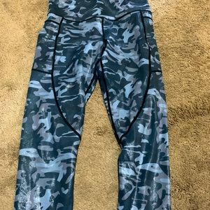Zyia Camo Metallic LNT leggings